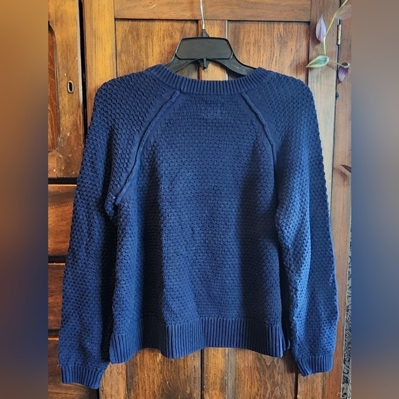 GAP Sweater Medium - Picture 2 of 3